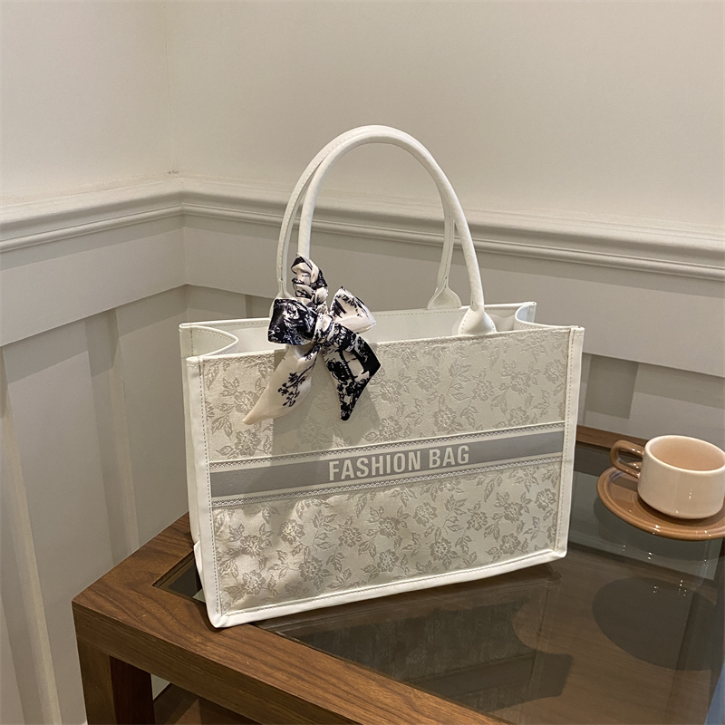 Luxury Elegant Women Tote Bag  - Women Bags On Sale recension och pris