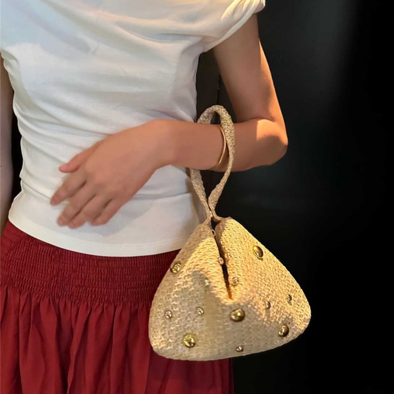 Triangular Woven Straw Clutch  - Women'S Raffia Bags recension och pris