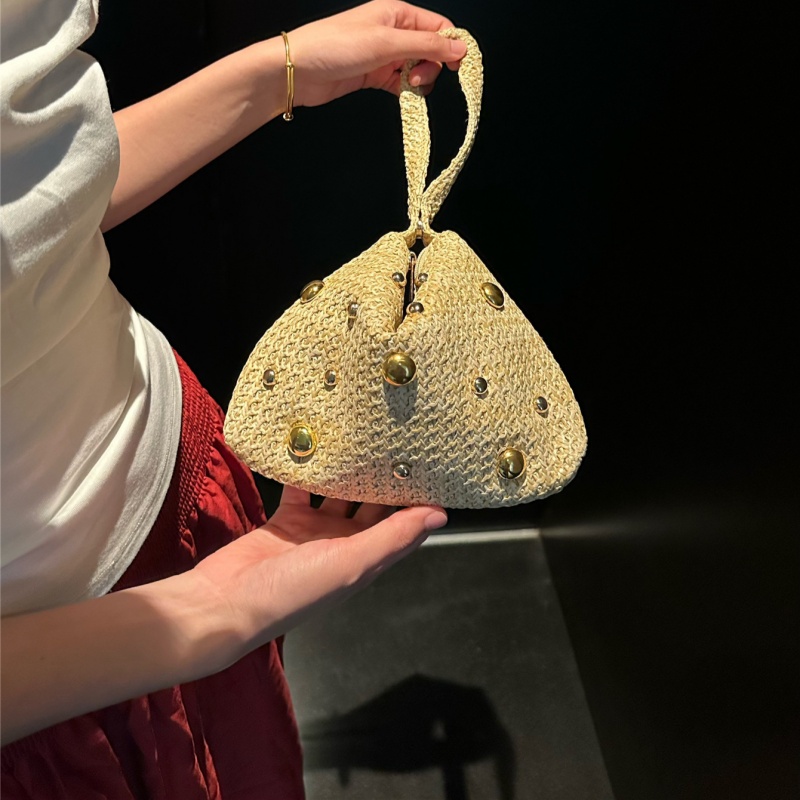 Triangular Woven Straw Clutch  - Women'S Raffia Bags recension och pris