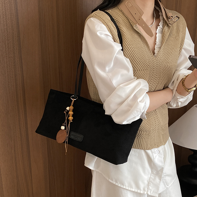 LEFTSIDE Retro Suede Shoulder  - Women Bags 2026 Trends recension och pris