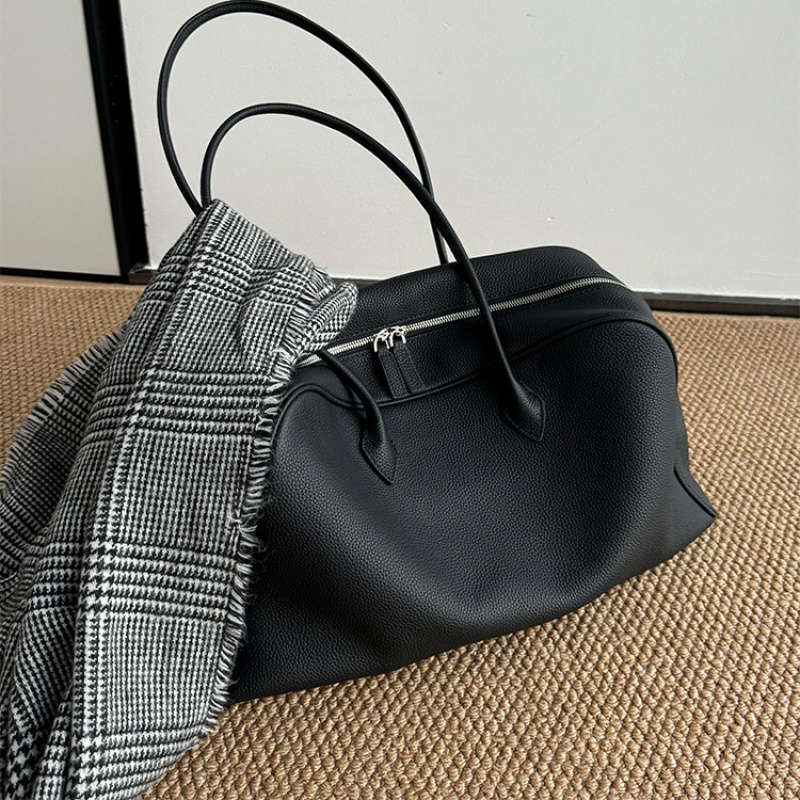 Black Soft Leather Boston Tote - Women Bags 2026 Trends recension och pris